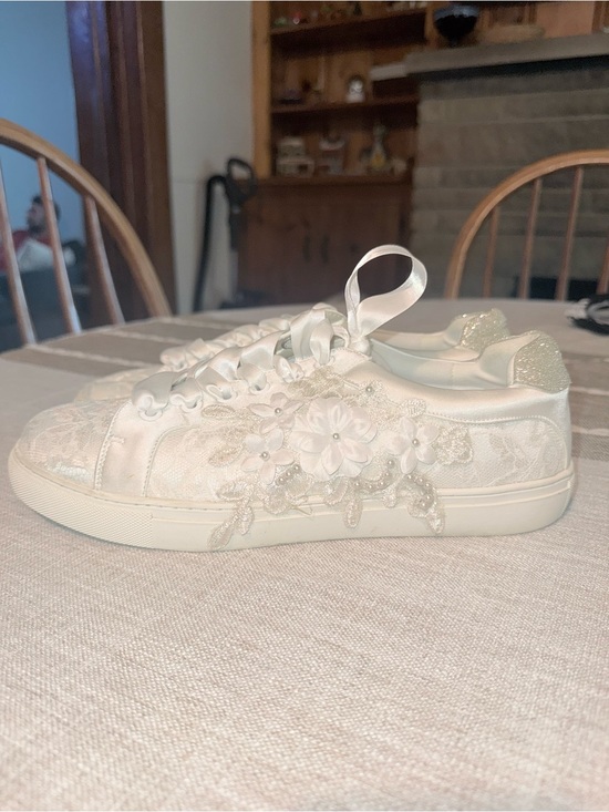 Shoes - Elegant White Floral Lace Sneakers with Satin Ribbon Laces
